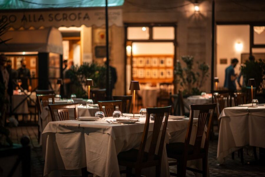 Alfredo alla Scrofa Restaurant in Rome: Eat Like a Star - Practical tips so the meal goes smoothly