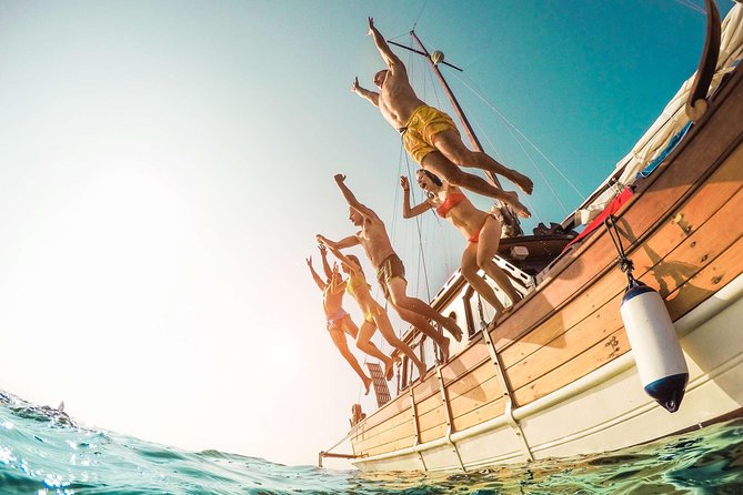 Amalfi Coast & Positano: Boat Tour with Snorkeling & Drinks - Stop 5: Positano’s Boat-Access-Only Beach and La Porta Swim Break