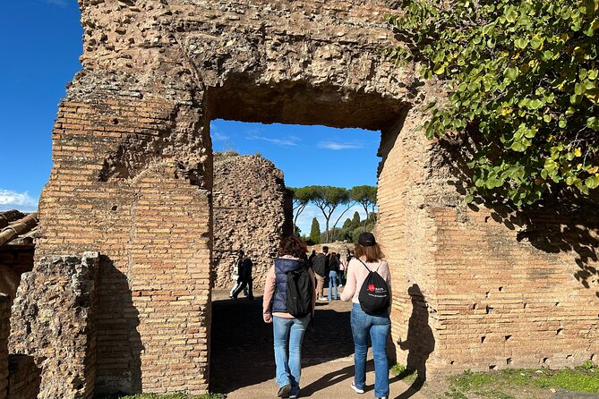 Ancient Rome Discovery: Colosseum, Forum, Palatine Guided Tour - What the best guides do on this route (and what to look for)