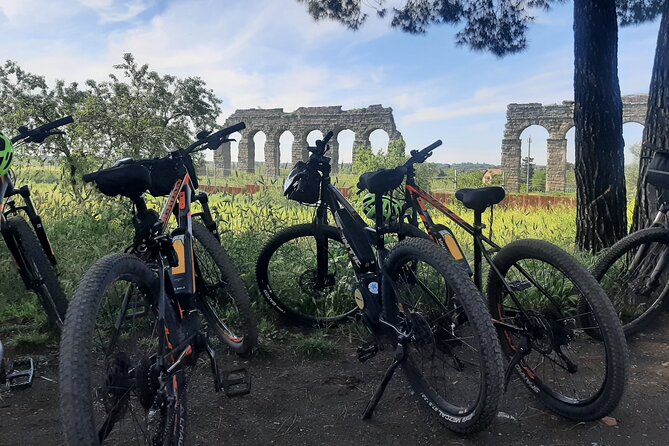 Appian Way Aqueducts Bike Tour (Catacombs & Lunch Option) - Optional Catacombs of San Callisto for the 5-hour version