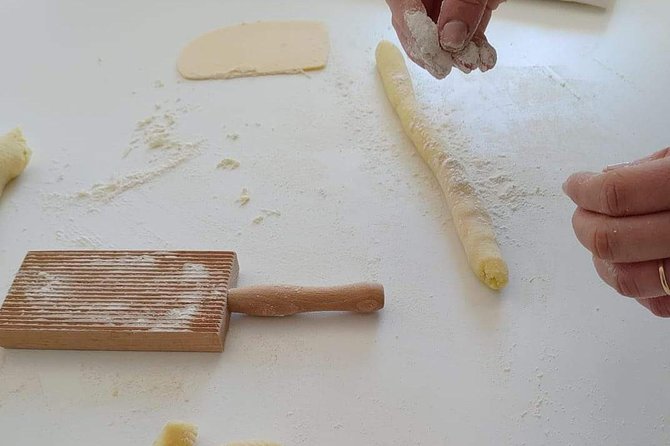 Authentic Cooking with Locals: Meal, Wine & Scenic Views - Who this tour fits best