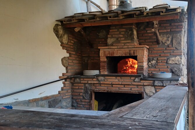 Authentic Farm Tour with Pizza, Cheese, Wine & Limoncello Tasting - Pizza School: Make Your Own Pie, Not Just Eat One