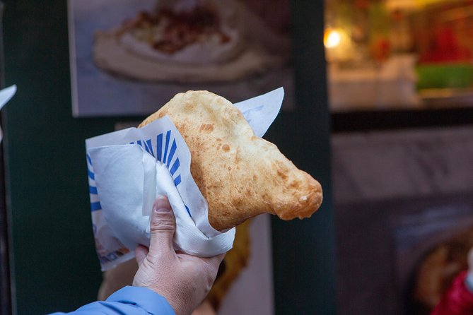 Authentic Naples Street Food Tour With Local Expert Guide - Spritz Plus Sightseeing: How the Group Walk Keeps It Fun, Not Chaotic