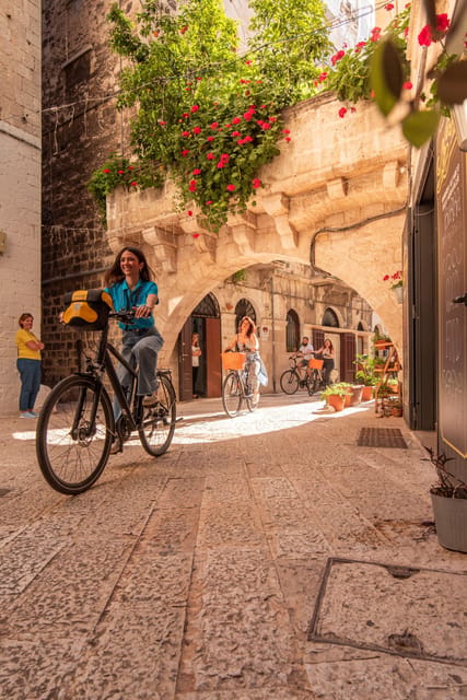 Bari: City Highlights Guided Bike Tour - Starting at Velo Service near Piazza Mercantile