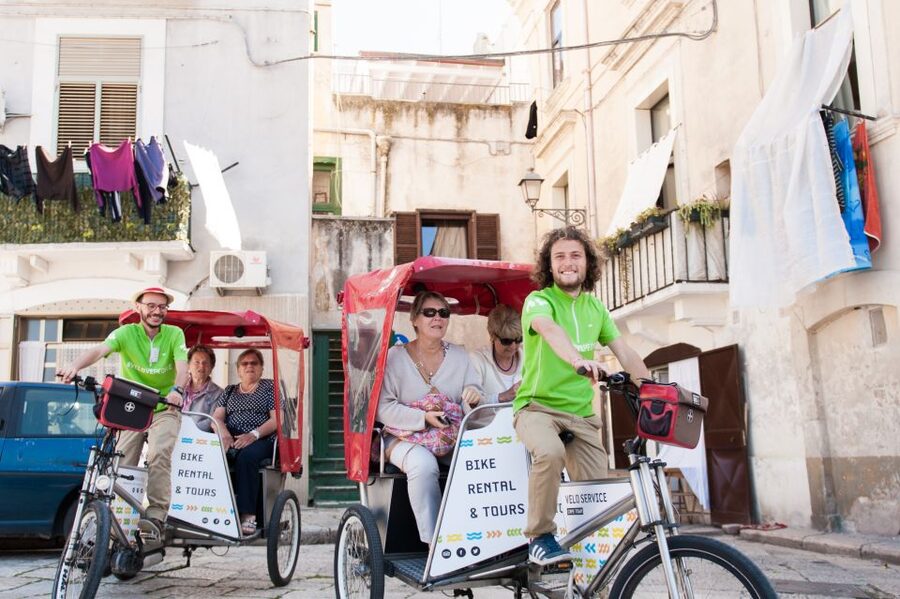 Bari: Old Town Guided Eco-Friendly Rickshaw Tour - Food stop: local product tasting and focaccia moments