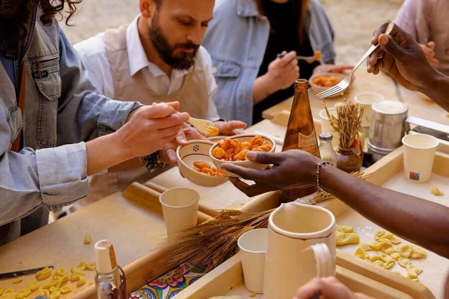 Bari: Pasta Experience Walking Tour - Guide matters: what to look for when you join