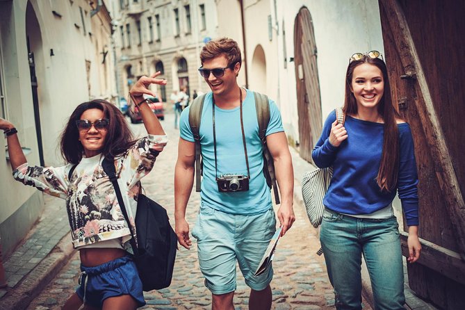 Bari Walking City Tour - Finding the start point, Strada Vallisa 81, and walking with less stress