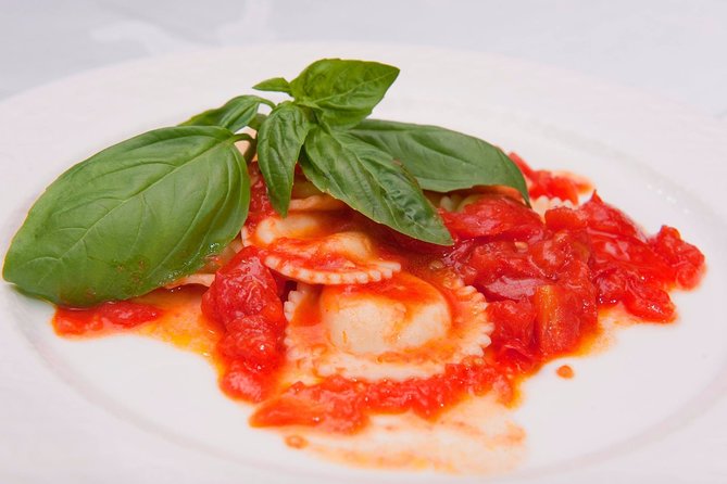 Best Sorrento cooking school - From Corso Italia to your cooking station in Sorrento