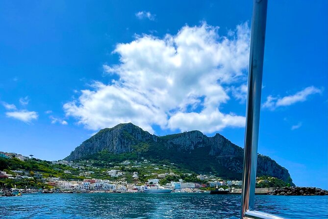 Boat Tour in Capri Italy - Guides and communication, why Stefano, Luigi, and Paulo come up often