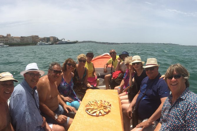 Boat tour of Ortigia Island and sea caves - The route: what you can expect during each phase