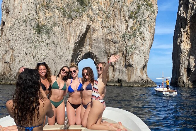Boat Tour of the Caves on the Island of Capri - Why this Capri cave boat tour works better on a small boat