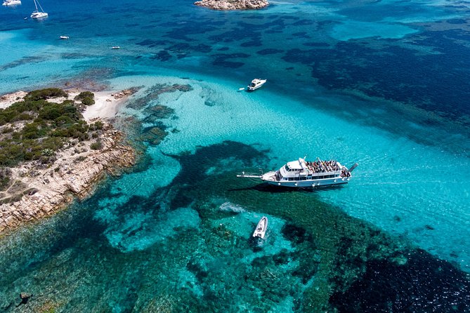 Boat trip La Maddalena Archipelago - Departure from Palau - The guide experience: what makes Claudia and the crew matter