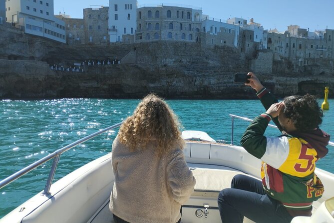 Boat trip to the Polignano a Mare caves - Cruising Polignano a Mare by sea: the views hit fast