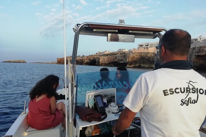Boat trip to the Polignano a Mare caves - English narration on a small boat: ask questions, not just stare
