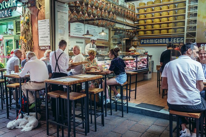Bologna: Full meal Food Tour with Local Delights by Do Eat Better - Wine and alcohol: what’s included and when it matters
