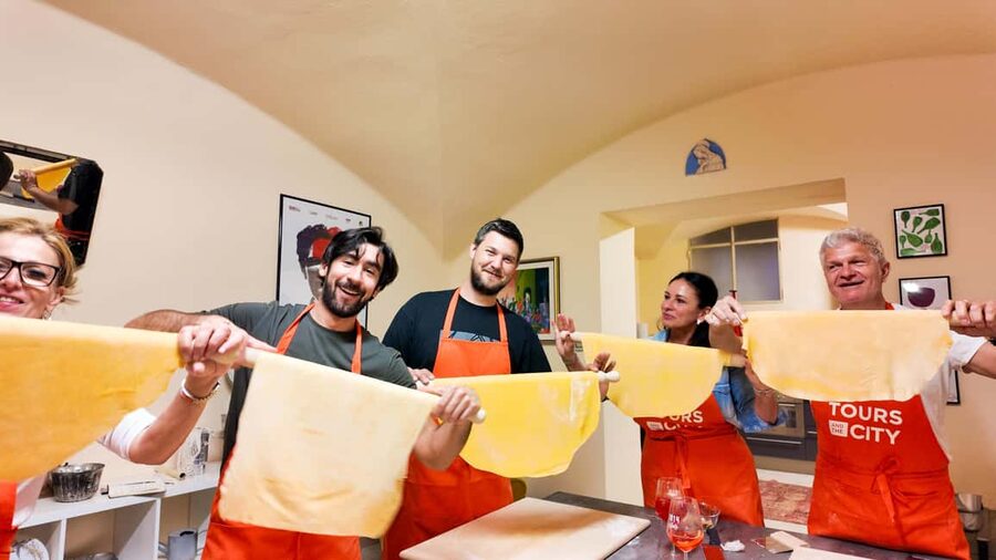 Bologna: Pasta Tagliatelle Ragu Cooking Class with Spritz - Build Your Casoni Spritz, One Glass at a Time
