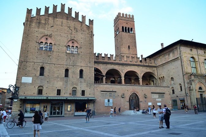 Bologna Private Food Tour with 6 or 10 Tastings - Key things to know before you go