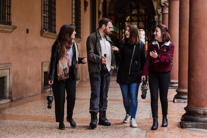 Bologna Private Highlights & Hidden Gems Tour with a Local - The market stop that shows Bologna when nobody is performing