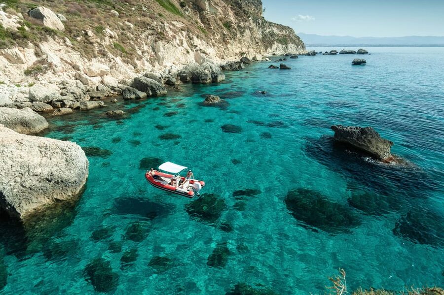 Cagliari: Devil's Saddle Boat Tour with Spritz and Chips - Sella del diavolo: Devil’s Saddle Photo Moments Plus a Guided Look