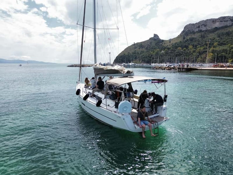 Cagliari: Sailing Tour with 4 Stops, Snorkeling and Prosecco - Dolphins, Prosecco, and the onboard vibe