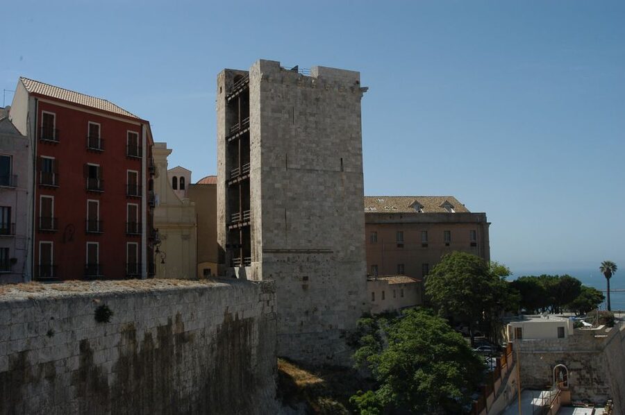 Cagliari: Walking Tour of the Old City - Picking Your 2 to 4 Hour Slot (and the Underground Option)