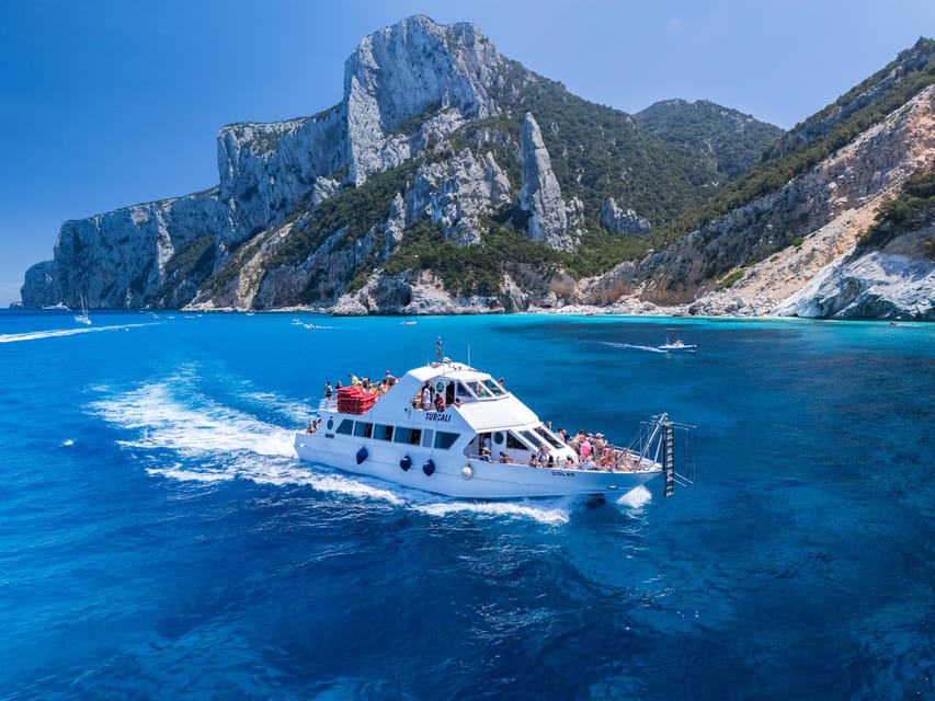 Cala Gonone:Cruise in the Gulf of Orosei with Cala Goloritzé - Cala Sisine: good time on a quieter stretch