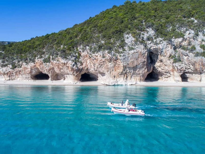 Cala Gonone: Dinghy Excursion to C. Mariolu and C. Goloritzè - Dinghy size in the Gulf of Orosei, why it matters