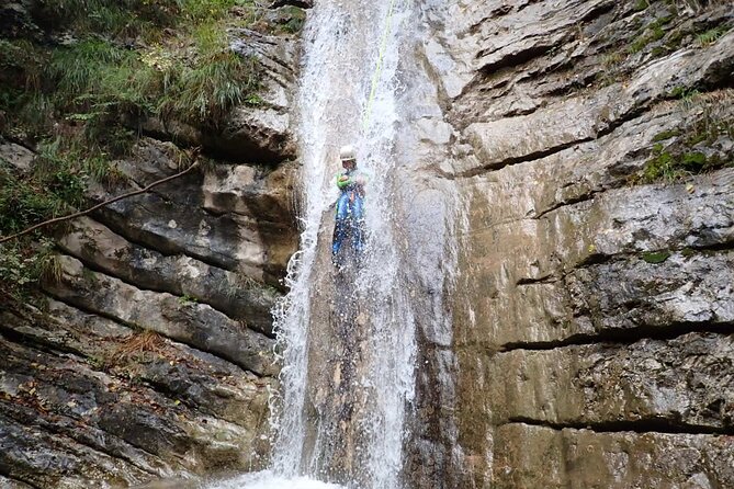 Canyoning "Gumpenfever" - beginner Canyoningtour for everyone - Key highlights worth choosing Gumpenfever for