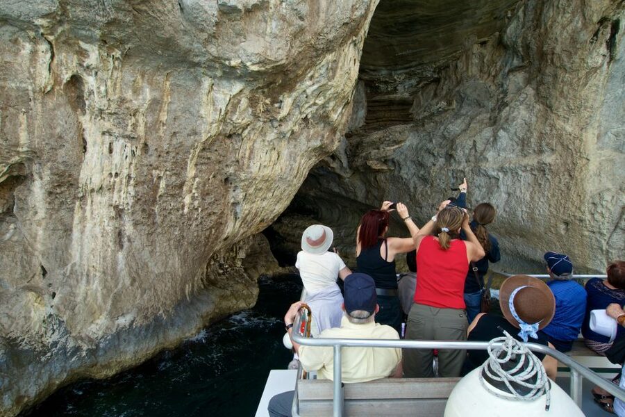 Capri: Island Sightseeing Tour with Blue Grotto Stop - Key highlights at a glance