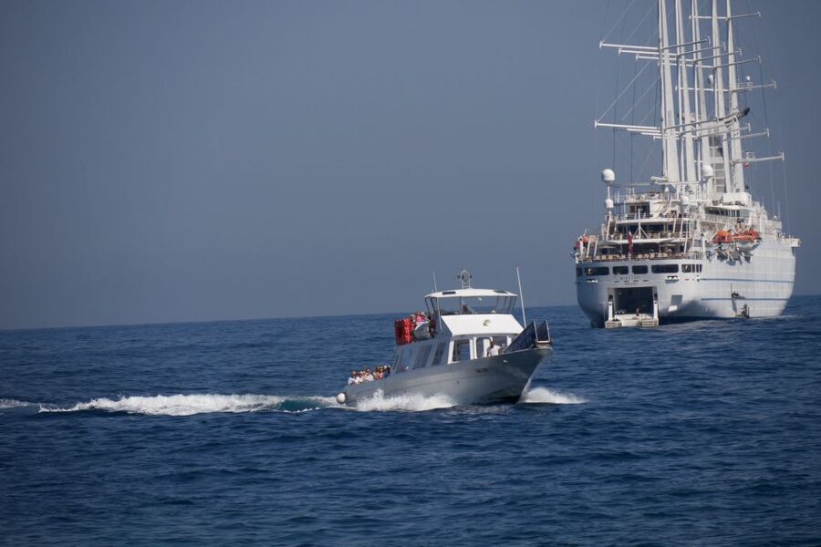 Capri: Island Sightseeing Tour with Blue Grotto Stop - Price and value: why 28 USD can still be a smart move