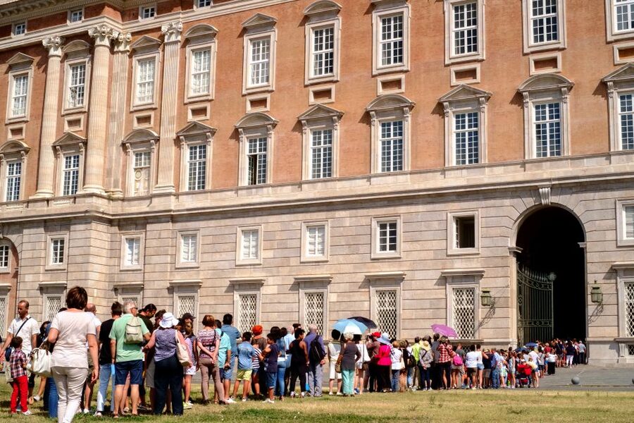Caserta: Small-Group Royal Palace Tour - Guides and Group Size: Why the Same Rooms Feel Different