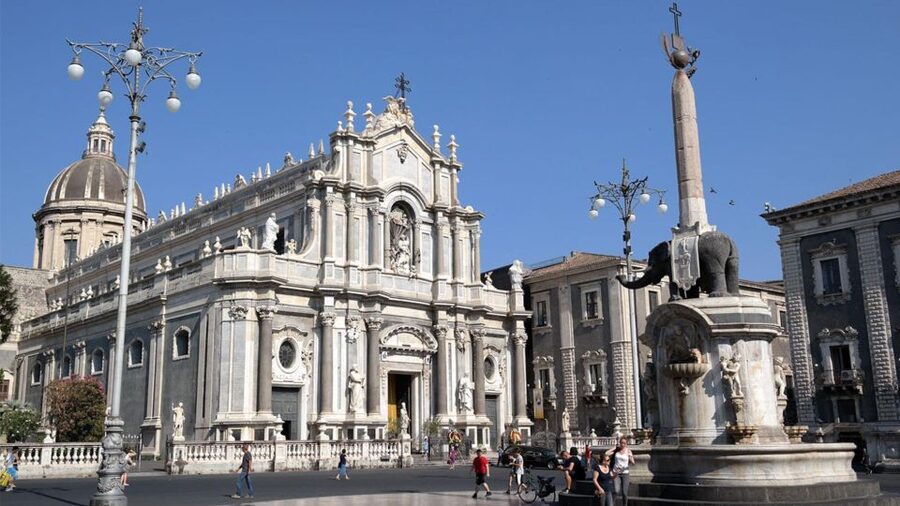 Catania: City Highlights Walking Tour - Pescheria Fish Market Area: Watch Local Life, Not Just Landmarks