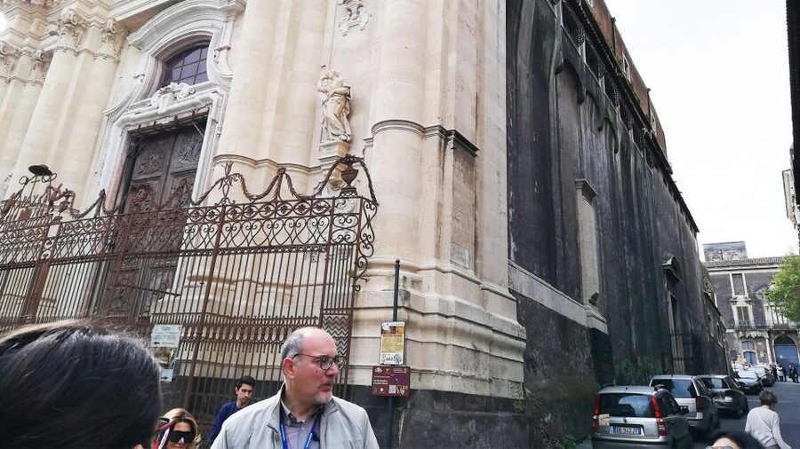 Catania: City Highlights Walking Tour - Piazza Vincenzo Bellini Theatre: Opera-Square Energy