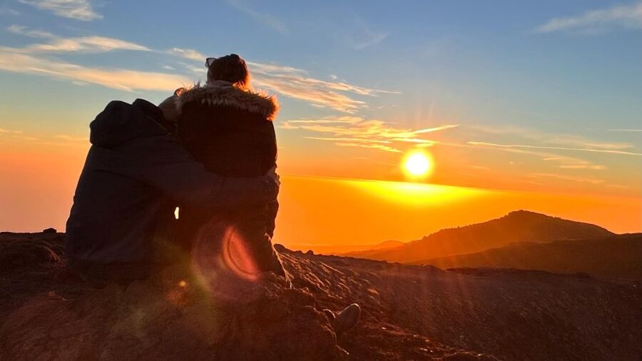 Catania: Etna Sunset Tour with Pickup and Drop-off - Grotta dei Tre Livelli: a cool change of pace (and temperature)