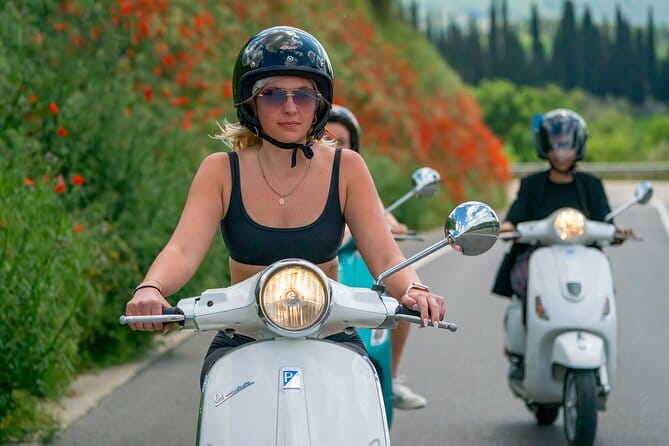 Chianti Vespa Tour with Lunch from Florence & E-car Option - From Via dei Vagellai to your first turn: training that actually helps