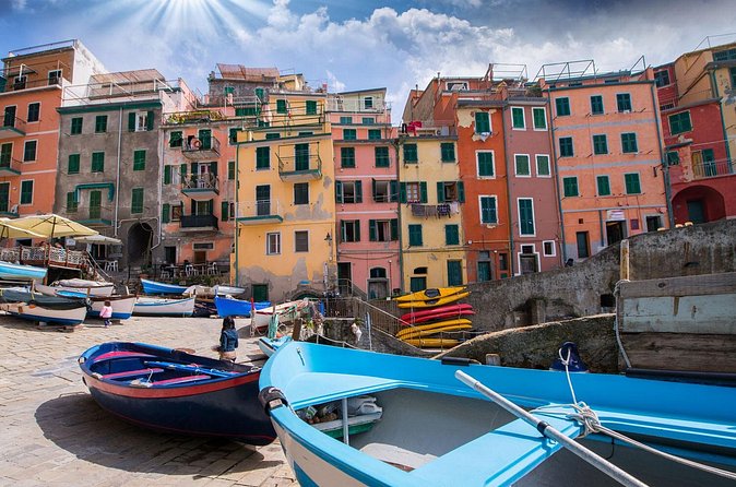 Cinque Terre Small Group or Private Day Tour from Florence - Corniglia drive-through: the hilltop angle you might otherwise miss