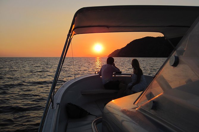 Cinque Terre Sunset Boat Tour Experience - Guides, crew, and the “you can hear us” factor
