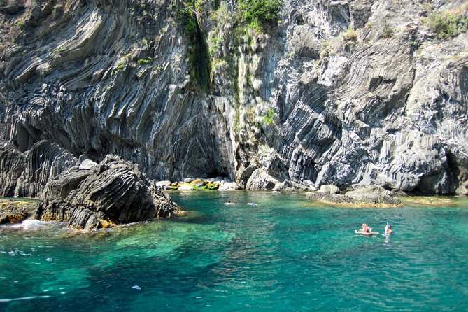 Cinque Terre Sunset Boat Tour Experience - Monterosso al Mare: first impressions from the sea
