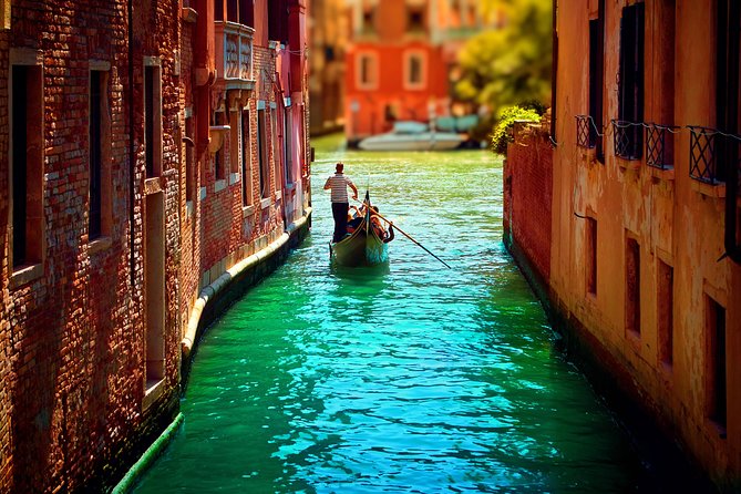 Classic 30-Minute Gondola Ride in Venice - Price check: is $46.96 per person good value?