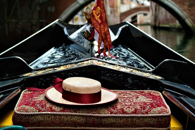 Classic 30-Minute Gondola Ride in Venice - Practical tips to make your gondola ride smoother