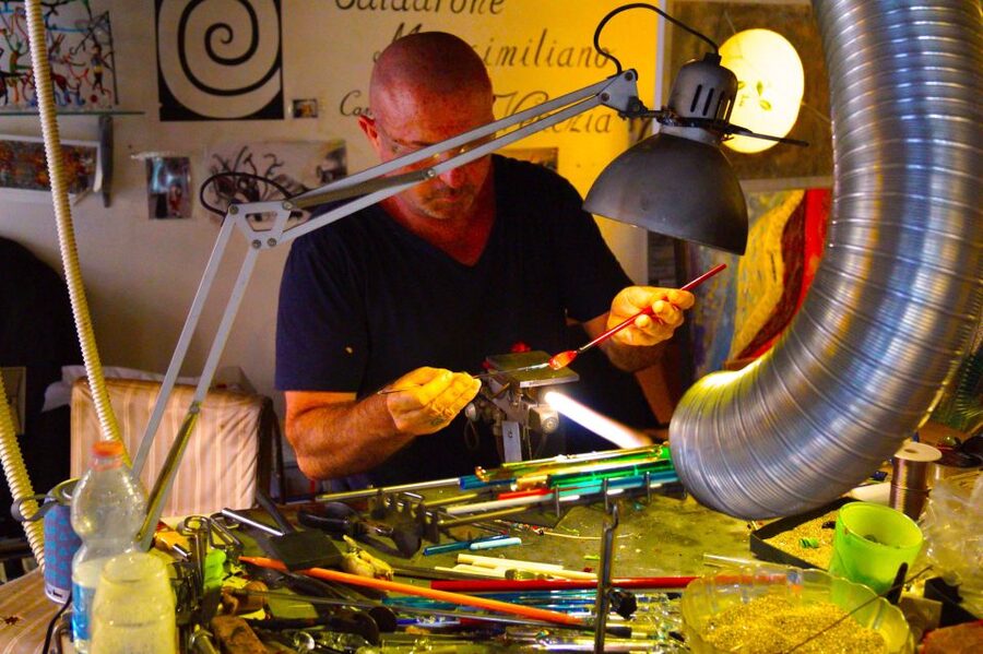 Create Your Glass Artwork: Private Lesson With Local Artisan - Why this private Murano-style glass lesson beats the usual show in Venice