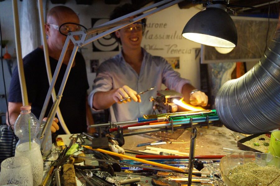 Create Your Glass Artwork: Private Lesson With Local Artisan - Who should book this, and who should skip it
