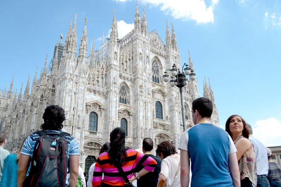 Da Vinci's Last Supper & Milan Sightseeing Tour - La Scala stops you actually care about, not just the facade