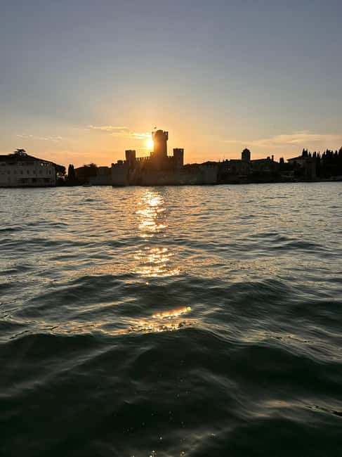 Desenzano del Garda: Sunset Boat Trip at Sunset with Drink - Prosecco welcome drink and the on-board vibe