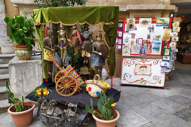 Discover Palermo in 3 hours. Art, history, markets and street food - Fontana Pretoria, Piazza Olivella, and the baroque square tour you can feel