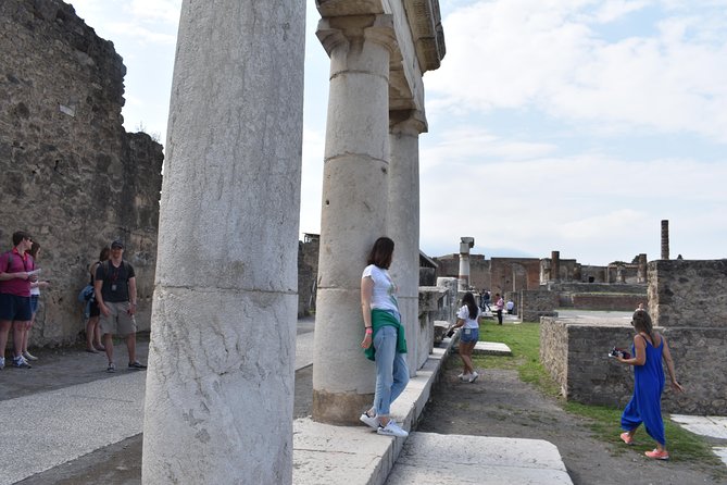 Discover the Ancient Ruins of Pompeii: Day Trip from Rome - The Vesuvius angle: worth it when your day includes the viewpoint