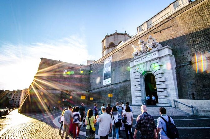 Early Morning Vatican, Sistine, St. Peter's Semi or Private Tour - Why the early Vatican start matters more than you expect