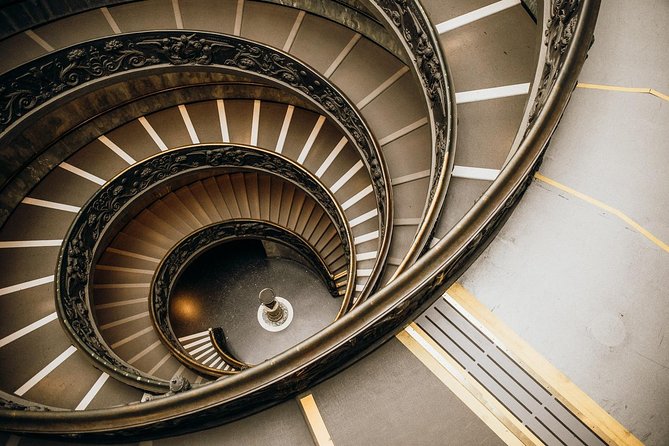 Early Vatican Museums Tour: The Best of the Sistine Chapel - St. Peter’s Basilica via secret passage: skipping the worst lines
