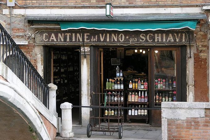 Eat Like a Local: Venice 3-Hour Small-Group Food Tasting Tour - Cannaregio versus Castello, then gelato to close