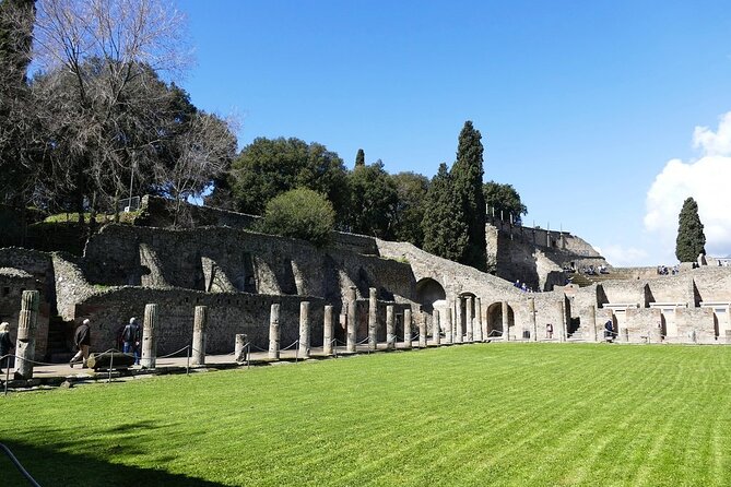 Explore Pompeii Half Day Highlights Tour with Pickup from Naples - Thermal Baths and Everyday Routine You Can Actually Visualize